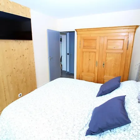 Apartment D'une A Sur Mer A 500 M De La Plage Avec Vue Sur La Mer Piscine Partagee Et Jardin Amenage *