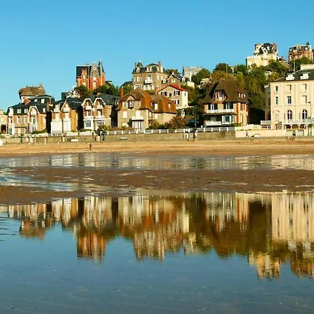 Apartment D'une A Sur Mer A 500 M De La Plage Avec Vue Sur La Mer Piscine Partagee Et Jardin Amenage *