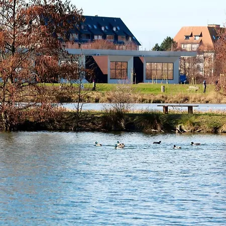D'une A Sur Mer A 500 M De La Plage Avec Vue Sur La Mer Piscine Partagee Et Jardin Amenage Apartment *