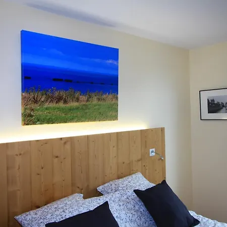 D'une A Sur Mer A 500 M De La Plage Avec Vue Sur La Mer Piscine Partagee Et Jardin Amenage * Villers-sur-Mer