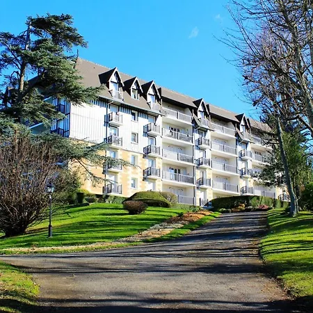 D'une A Sur Mer A 500 M De La Plage Avec Vue Sur La Mer Piscine Partagee Et Jardin Amenage Lägenhet